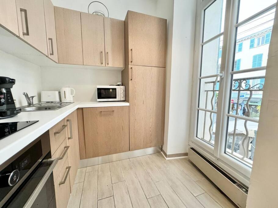 Appartement Place Malespine Proche Port Vauban